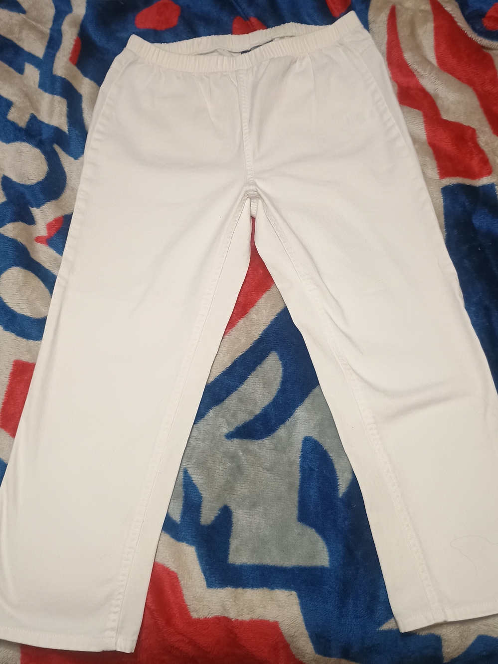 Women’s White Pull-On Jpants